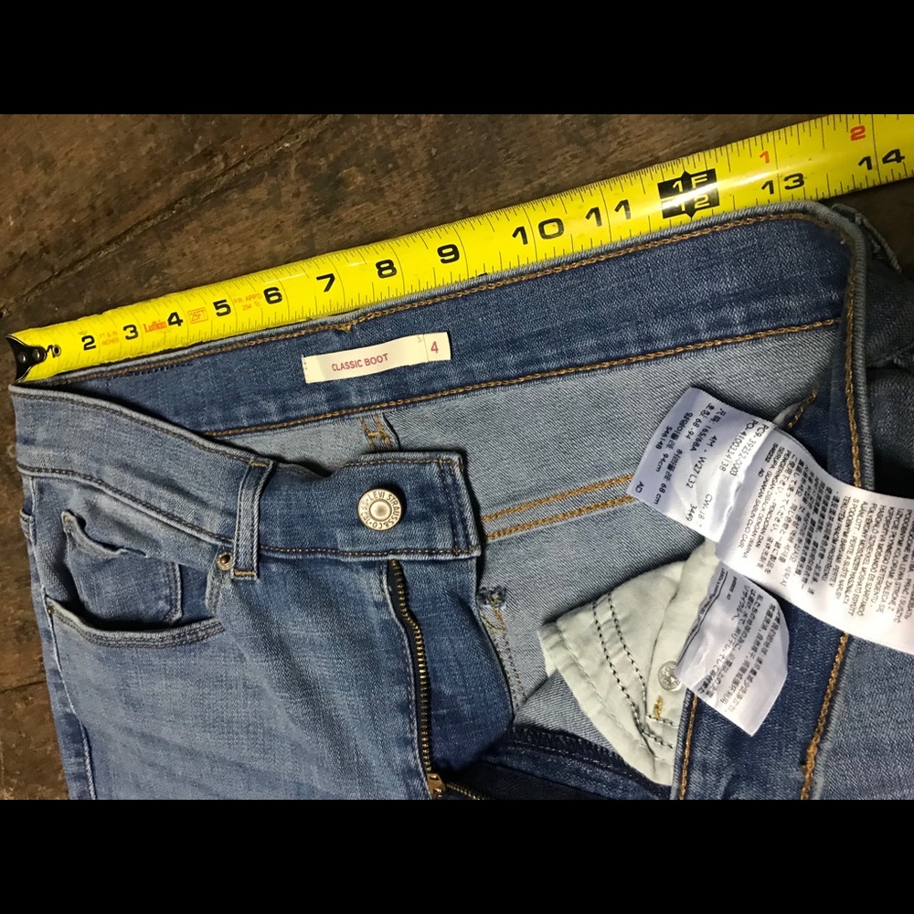 Levi’s - Picture 3 of 4
